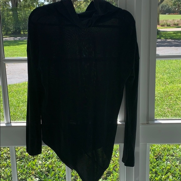 Black asymmetrical turtleneck sweater - Picture 2 of 3